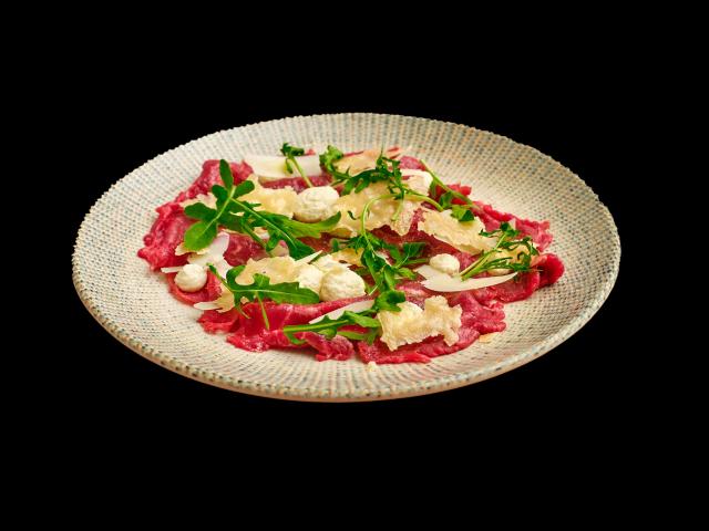 Carpaccio di manzo, parmigiano, rucola e limone