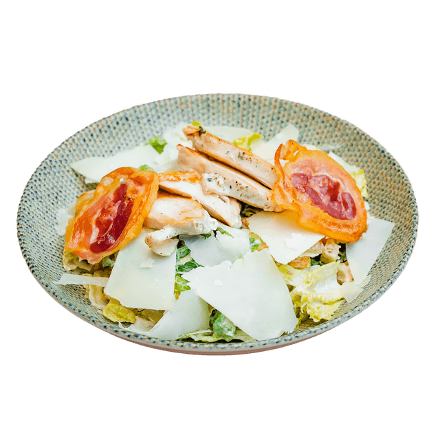 Caesar salad, parmigiano, pollo e pancetta croccante